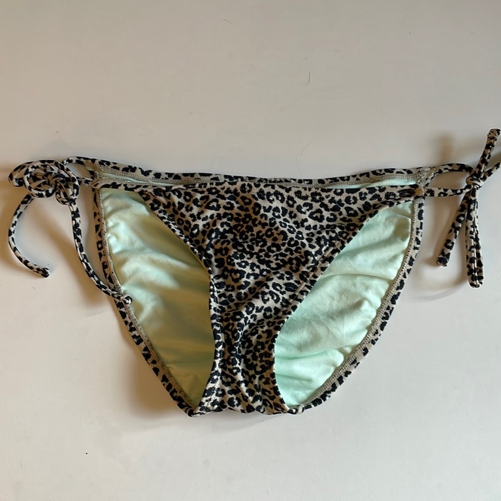 Brand new cheetah / leopard bikini bottom